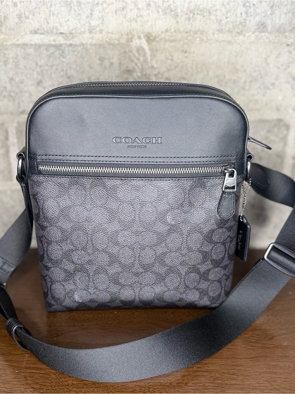 Coach Men’s Charcoal Signature Crossbody Bag Black Leather Trim Messenger - Picture 15 of 17